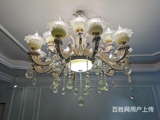水晶吊灯