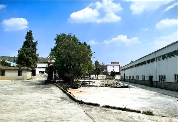 嵩明城区核心临街独院出租(国有双证·全业态可改建)