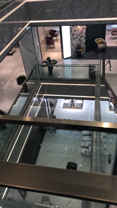 欧福莱陶瓷的图标